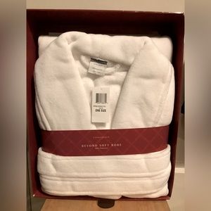Charter Club beyond soft robe